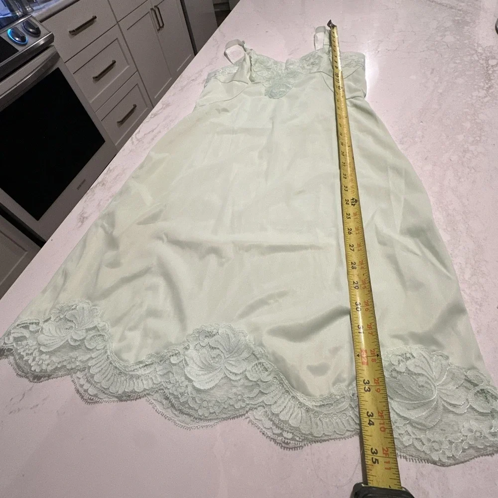 Vintage 70s Sears slip polyester negligee SZ 32 S Lt green  Lace Adj Straps - Picture 7 of 8